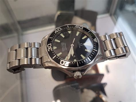 seamaster watch stopping overnight